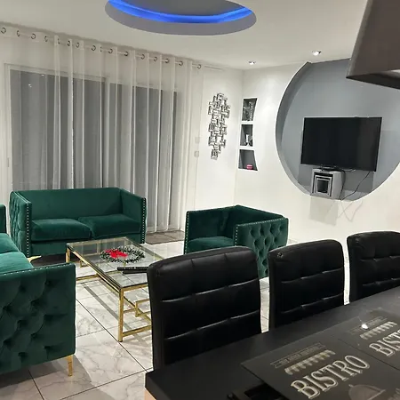 Maison Entiere *